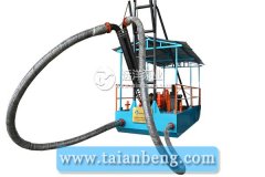 6寸抽沙泵船发往布隆迪进行疏浚河道作业